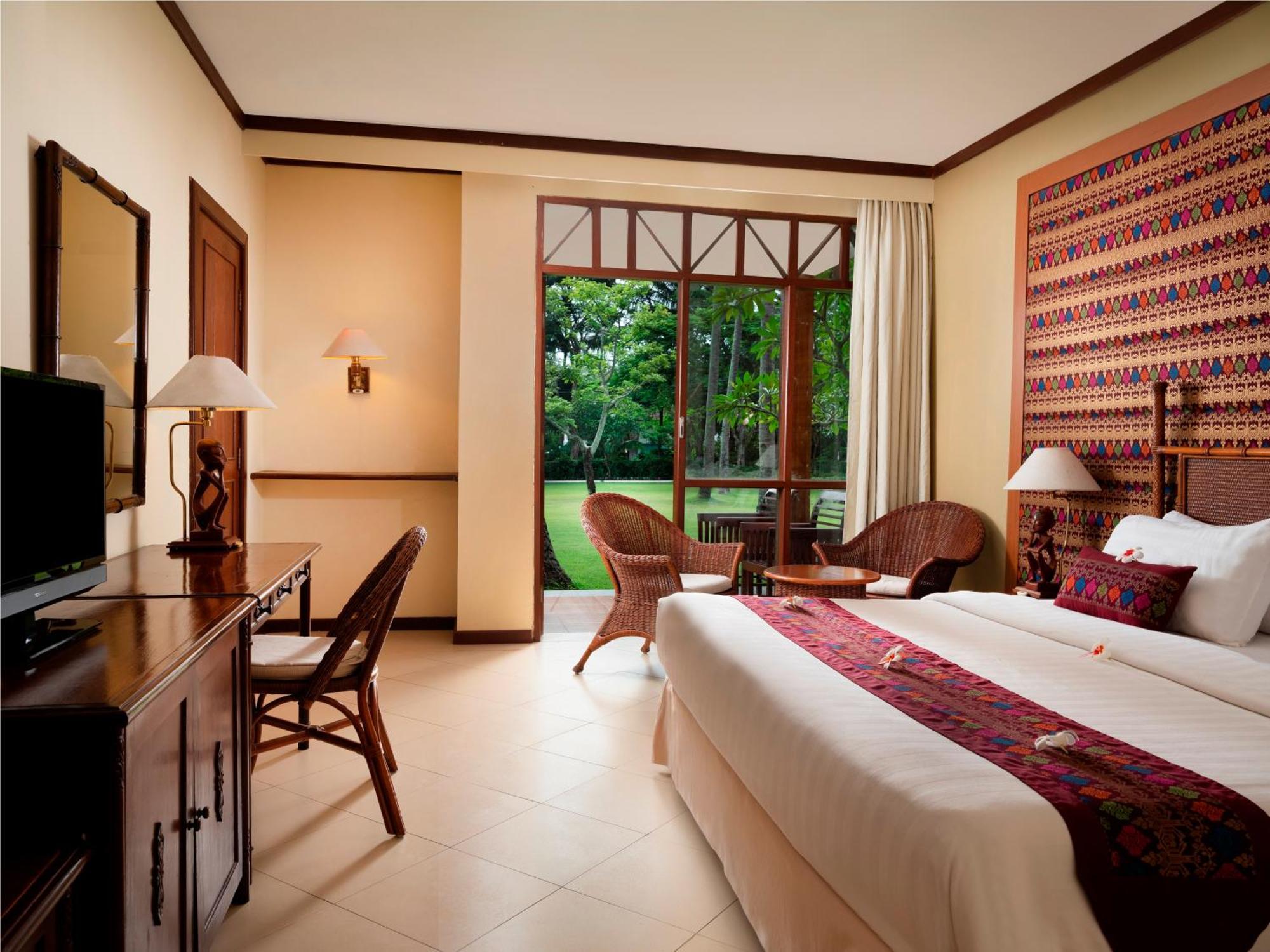 Mangsit Suites By Holiday Resort Lombok Экстерьер фото